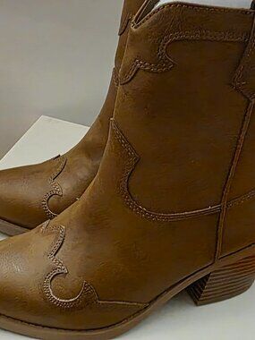 Womens cowgirl style boots